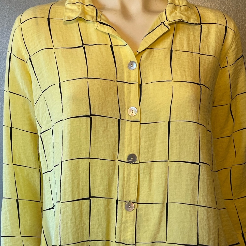 John Mark, Plaided Button Down Shirt. - image 2